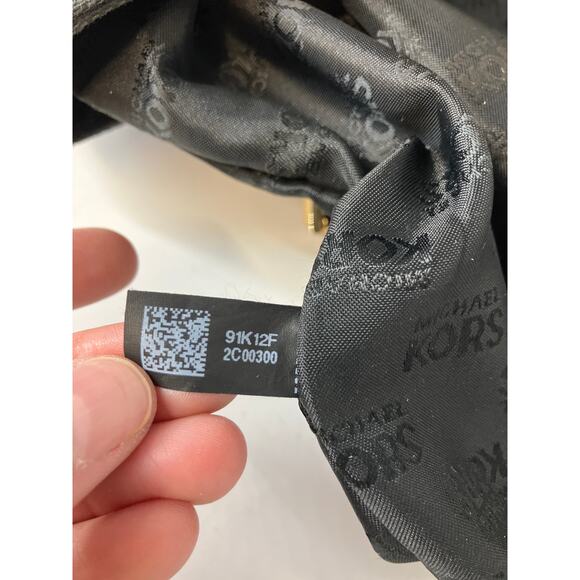 MICHAEL KORS, LARGE BLACK SIGNATURE PRINT CANVAS SHOULDER BAG - Picture 13 of 16